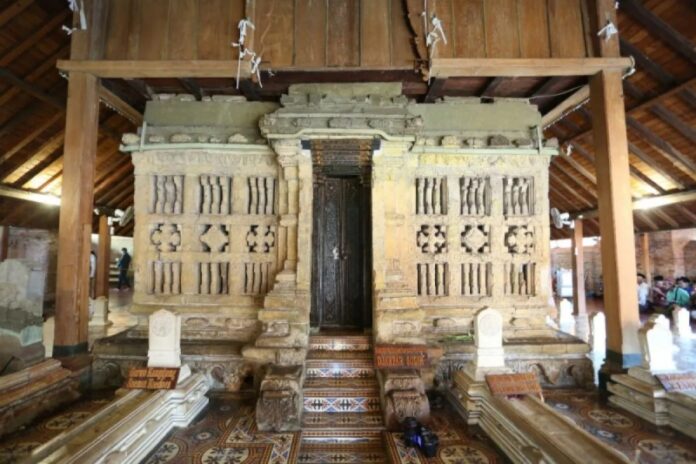 Tradisi Buka Luwur Makam Sunan Kudus. (Dok. Yayasan Masjid, Menara dan Makam Sunan Kudus (YM3SK))