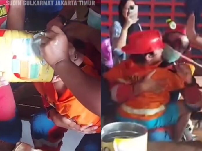 Kepala bocah tersangkut kaleng susu. (Instagram Damkar Jaktim)