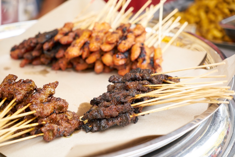 Ilustrasi Sate Daging. (foto: Freepik)