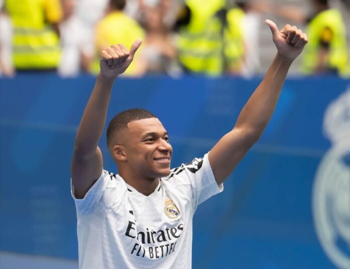 Kylian Mbappe diperkenalkan secara resmi oleh Real Madrid. (foto: Instagram/@realmadrid)