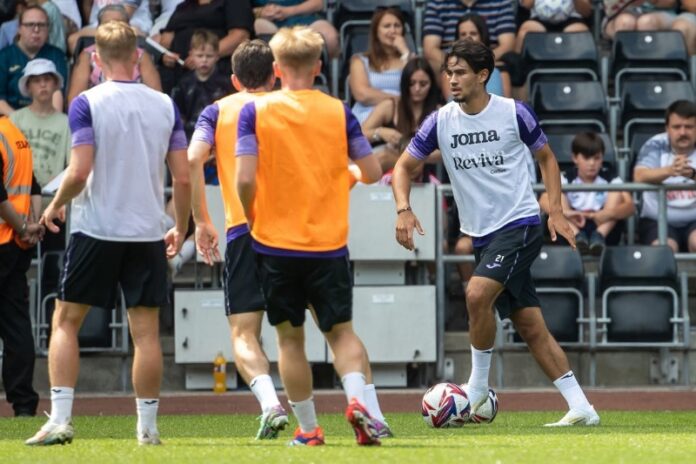 Nathan Tjoe-a-on.(Foto: Instagram @swansofficial)