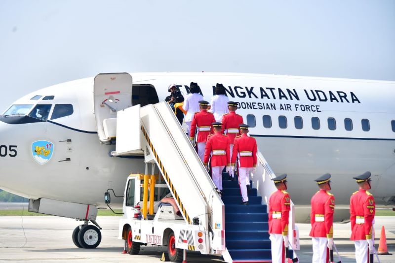 Kirab Bendera Pusaka dari Monas ke IKN Nusantara. (Foto: X@jokowi)