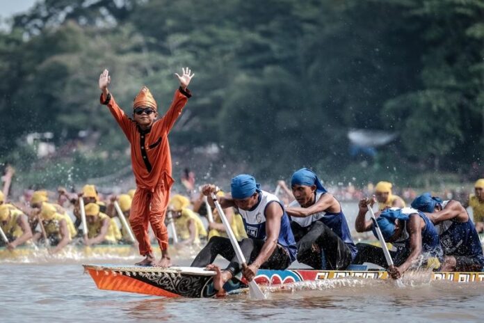 Pacu Jalur (Foto: Wonderful Indonesia)