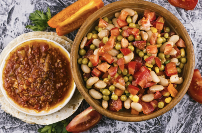 Vegan Chili dengan Kacang-kacangan (Freepik)