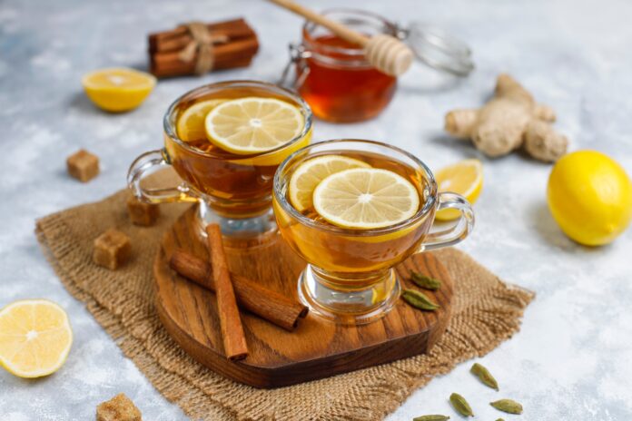 Teh madu dan lemon. (Designed by Freepik)