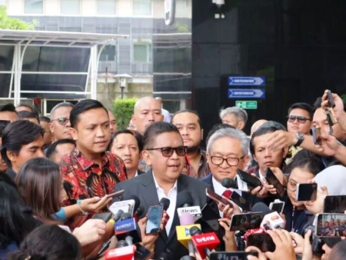 Sekjen PDIP Hasto Kristiyanto Usai Diperiksa di Gedung KPK, Jakarta, Senin (13/1/2025). (Foto: Istimewa)