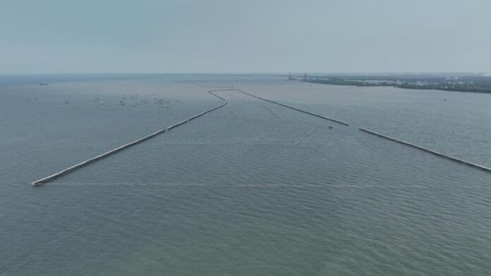 Dinas Kelautan dan Perikanan Provinsi Banten Menyelidiki Temuan Pagar di Laut Tangerang karena Ganggu Aktivitas Nelayan. (Foto: Dok. Kementerian Kelautan dan Perikanan)